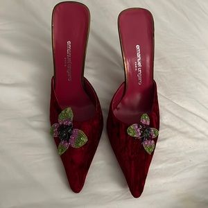 Emanuel Ungaro Paris Red Crushed Velvet Mules 7.5 butterfly